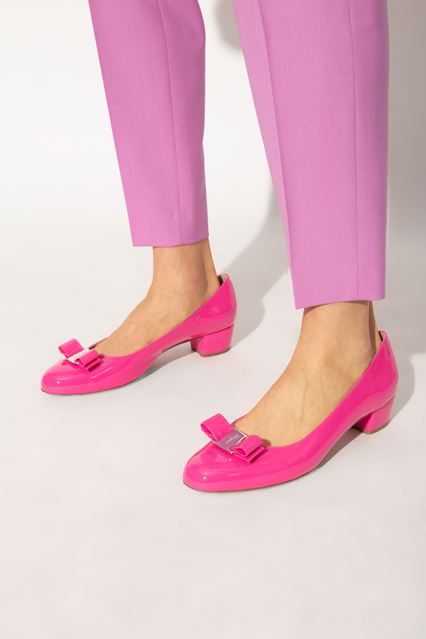 Ferragamo vara discount pink